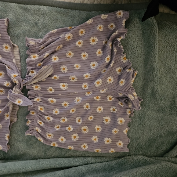 Lily Bleu Purple and White Daisy Matching Set - Picture 5 of 15